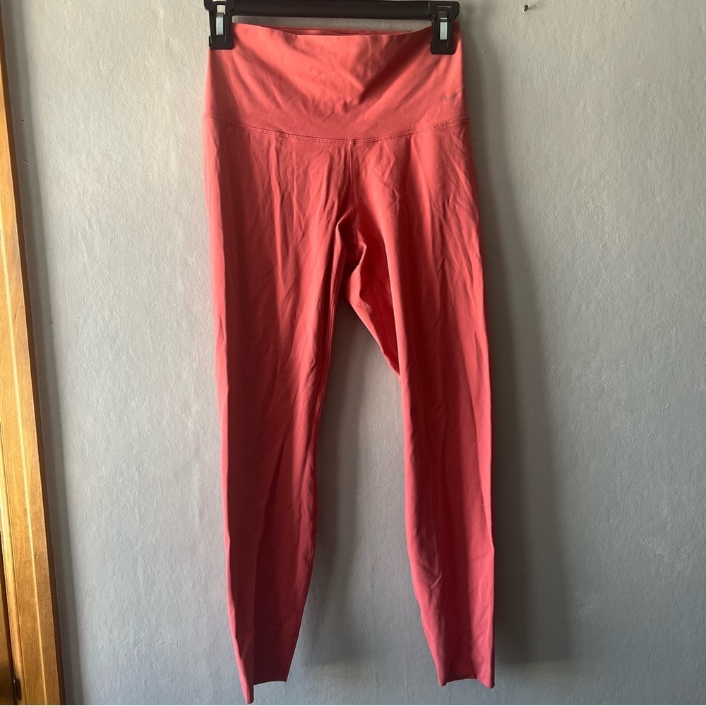 Nike Coral Pink 7/8 Leggings Size Small